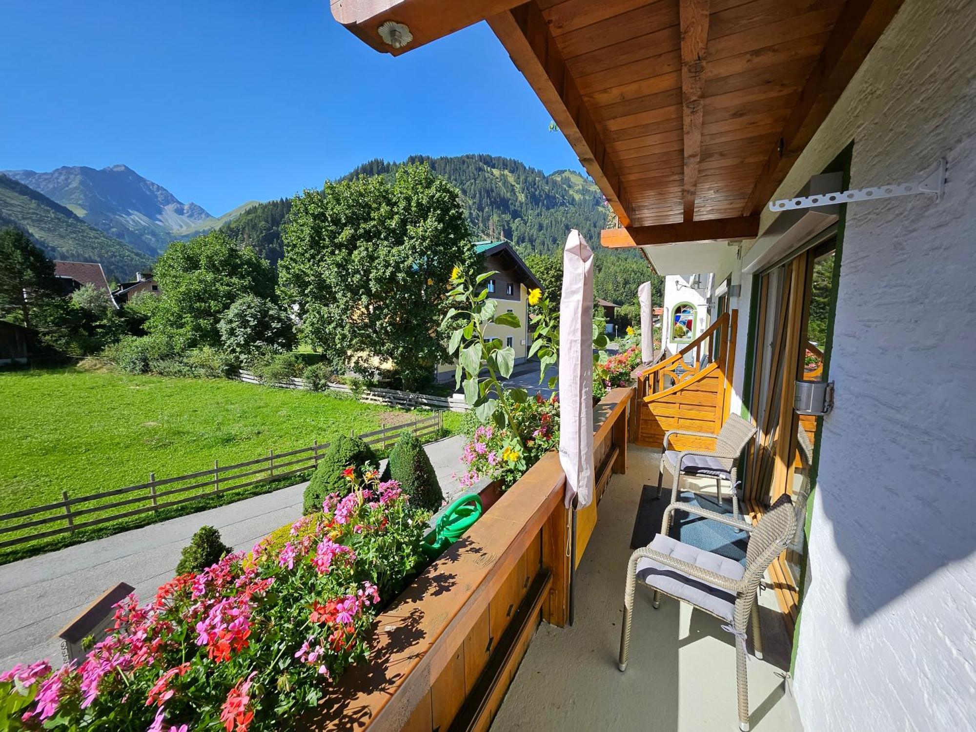Am Muehlbach - Ferienwohnungen Luttinger Bichlbach Exterior foto